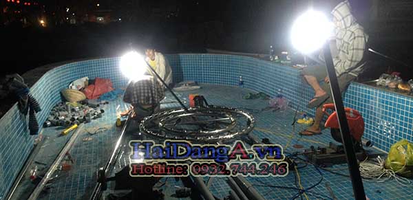 Tranh thủ thời gian ban đêm để thi công lắp đặt